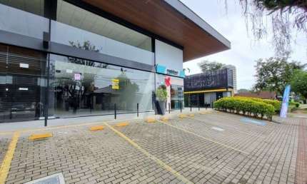 Loja para alugar, 233.72 m2 por R$10890.00  - America - Joinville/SC