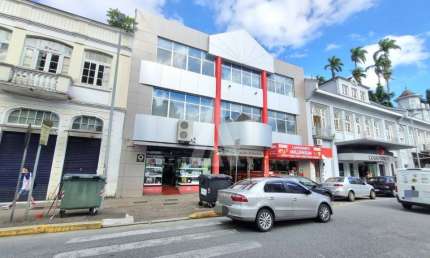 Sala para alugar, 30.67 m2 por R$750.00  - Centro - Joinville/SC