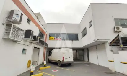 Sala para alugar, 266.75 m2 por R$6000.00  - America - Joinville/SC