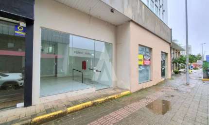 Loja para alugar, 28.41 m2 por R$2900.00  - Centro - Joinville/SC