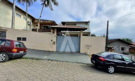Casa residencial com 3 quartos  para alugar, 168.00 m2 por R$2500.00  - Itinga - Araquari/SC