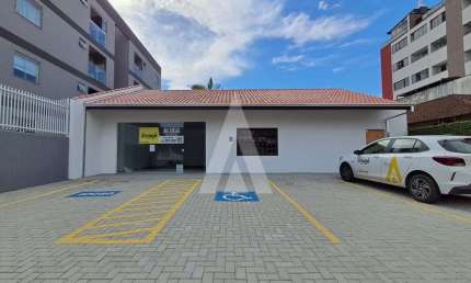 Casa comercial para alugar, 208.67 m2 por R$8970.00  - Costa E Silva - Joinville/SC