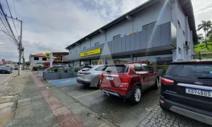 Sala para alugar, 280.00 m2 por R$5500.00  - Floresta - Joinville/SC