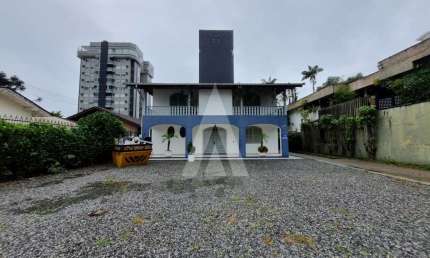 Casa comercial para alugar, 350.00 m2 por R$10000.00  - Centro - Joinville/SC