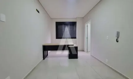 Sala para alugar, 32.58 m2 por R$1800.00  - Bucarein - Joinville/SC