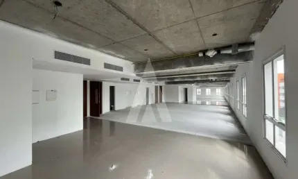 Sala para alugar, 318.62 m2 por R$16568.24  - Bom Retiro - Joinville/SC