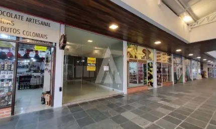 Loja para alugar, 31.50 m2 por R$1500.00  - Gloria - Joinville/SC