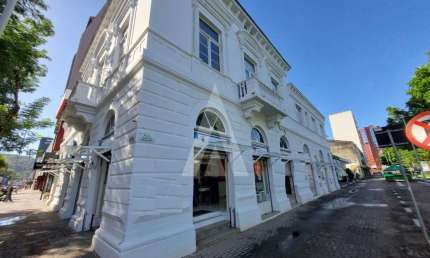 Sala para alugar, 54.30 m2 por R$1080.00  - Centro - Joinville/SC