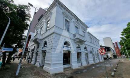Sala para alugar, 19.60 m2 por R$800.00  - Centro - Joinville/SC