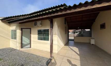 Casa residencial com 2 quartos  para alugar, 60.00 m2 por R$1400.00  - Paranaguamirim - Joinville/SC