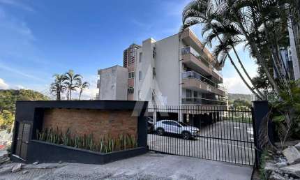 Apartamento com 2 quartos  para alugar, 76.27 m2 por R$2200.00  - Atiradores - Joinville/SC