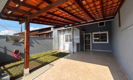 Casa residencial com 2 quartos  para alugar, 61.65 m2 por R$1750.00  - Ulysses Guimaraes - Joinville/SC