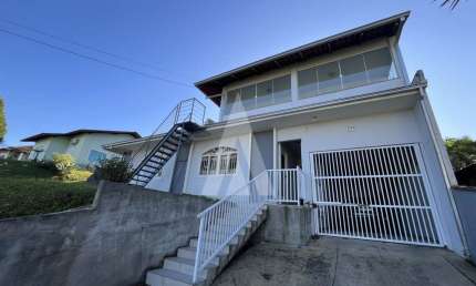 Casa residencial com 2 quartos  para alugar, 107.00 m2 por R$2800.00  - Petropolis - Joinville/SC