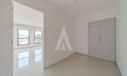 Sala para alugar, 36.15 m2 por R$1300.00  - Saguacu - Joinville/SC