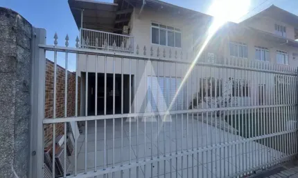 Casa residencial com 3 quartos  para alugar, 184.80 m2 por R$3500.00  - Floresta - Joinville/SC