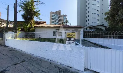 Casa comercial para alugar, 118.50 m2 por r$4500.00  - atiradores - joinville/sc