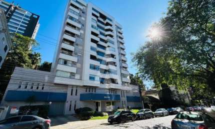 Apartamento com 3 quartos  para alugar, 106.82 m2 por R$3300.00  - Atiradores - Joinville/SC