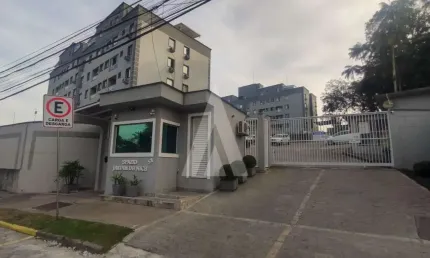 Apartamento com 2 quartos  para alugar, 51.24 m2 por R$2100.00  - Costa E Silva - Joinville/SC