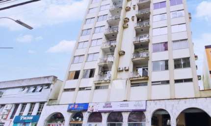 Sala para alugar, 47.44 m2 por R$900.00  - Centro - Joinville/SC