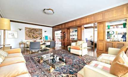 Apartamento à venda com 276m² próximo ao Col. Dante Alighieri, Jardim Paulista.