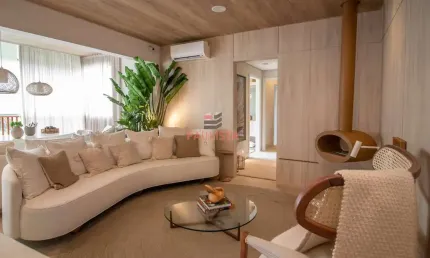 Apartamento Decorado e Mobiliado com 2 Dormitórios à Venda na Saúde