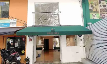 Sobrado Comercial em Moema (Pássaros) com, 1 vaga de garagem.