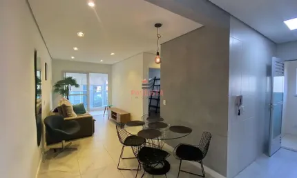 Apartamento 2 dormitórios,1 suite, varanda 1 vaga, mobiliado, pronto pra morar,metrô klabin
