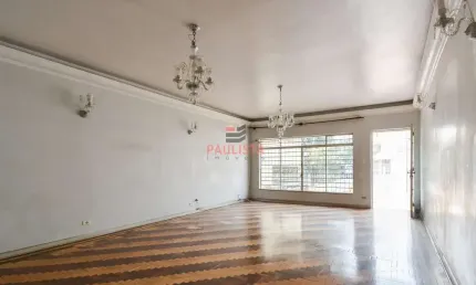 Sobrado à venda no bairro de Mirandópolis com área gourmet e perto do Metrô.
