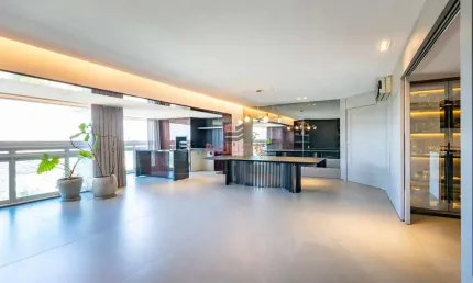 Apartamento à venda no Campo Belo com 155m², 3 suítes, varanda, 3 vagas, depósito, piscina