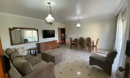Apartamento amplo, 3 dormitórios, totalmento mobiliado, 3 vagas, lazer, de frente para uma praça.