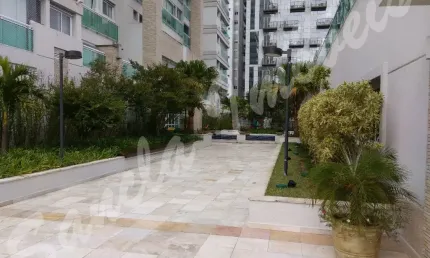Ótimo apartamento com 2 dormitórios e 2 vagas no condomínio stark