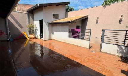 Casa com 3 dormitórios à venda, 170 m² por R$ 900.000,00 - Industrial - Barretos/SP