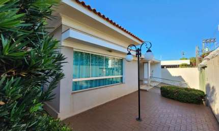 Casa com 3 dormitórios à venda, 396 m² por R$ 1.000.000,00 - Centro - Barretos/SP