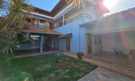 Casa com 4 dormitórios à venda, 257 m² por R$ 760.000,00 - Ibirapuera - Barretos/SP