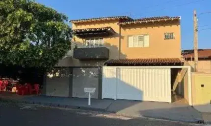Casa com 5 dormitórios à venda, 310 m² por R$ 770.000,00 - Baroni - Barretos/SP