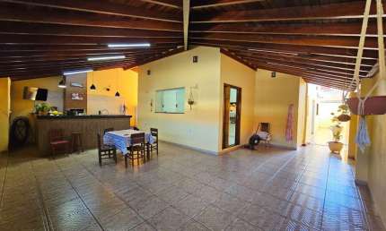 Casa com 3 dormitórios à venda, 152 m² por R$ 450.000,00 - Jardim Universitário - Barretos/SP