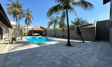 Casa com 3 dormitórios à venda, 681 m² por R$ 2.200.000 - Celina - Barretos/SP