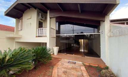 Casa com 3 dormitórios, 296 m² - venda por R$ 1.200.000,00 ou aluguel por R$ 4.500,00/mês - Primavera - Barretos/SP