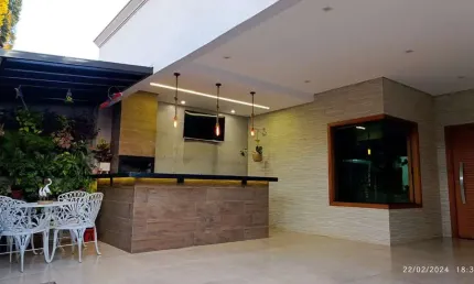 Casa com 2 dormitórios à venda, 111 m² por R$ 550.000,00 - Jockey Club - Barretos/SP