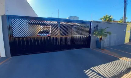 Casa com 3 dormitórios à venda, 253 m² por R$ 590.000,00 - Jockey Club - Barretos/SP