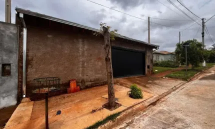 Casa com 2 dormitórios à venda, 100 m² por R$ 205.000,00 - Vida Nova - Barretos/SP