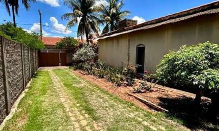 Chácara com 3 dormitórios à venda, 1046 m² por R$ 550.000,00 - São Francisco - Barretos/SP