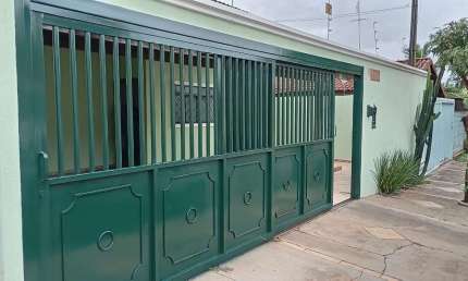 Casa com 3 dormitórios à venda, 175 m² por R$ 550.000,00 - América - Barretos/SP