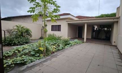 Casa com 3 quartos à venda no Centro, Barretos 