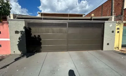 Casa com 2 dormitórios para alugar, 108 m² por r$ 1.500,00/mês - derby clube - barretos/sp