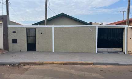 Casa com 3 dormitórios à venda, 75 m² por R$ 170.000,00 - Zequinha Amêndola - Barretos/SP