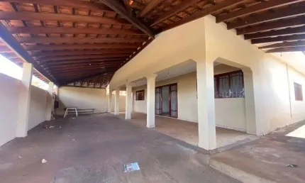 Casa com 3 dormitórios, 150 m² - venda por R$ 480.000,00 ou aluguel por R$ 1.700,00/mês - América - Barretos/SP