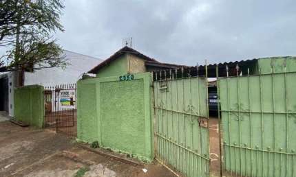 Casa com 4 dormitórios à venda, 196 m² por R$ 350.000,00 - América - Barretos/SP