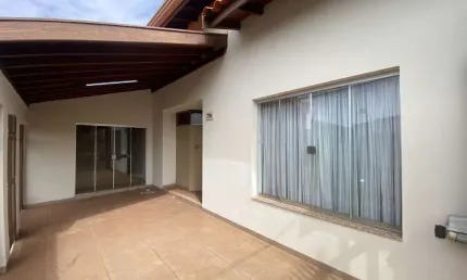 Casa com 3 dormitórios para alugar - Centro - Barretos/SP