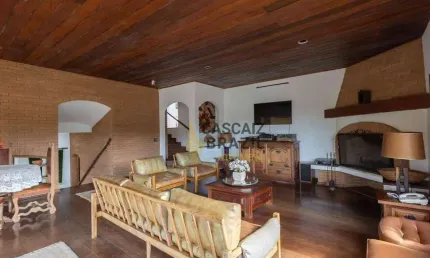 Casa com 4 dormitórios à venda, 480 m² por R$ 2.100.000,00 - Capivari - Campos do Jordão/SP